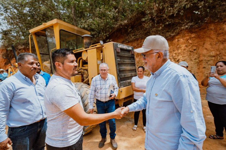 "EN CADA CAMINO QUE SE CONSTRUYE, ESTÁ EL COMPROMISO DE LA TRANSFORMACIÓN": MIGUEL ÁNGEL NAVARRO QUINTERO